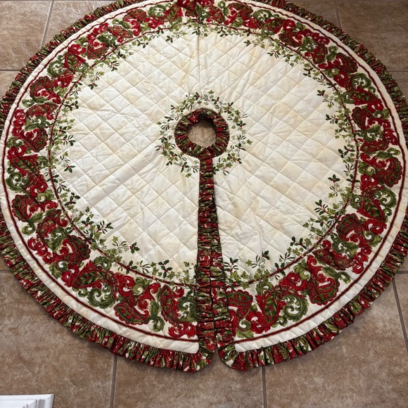Christmas Tree skirt - Picture 1 of 2